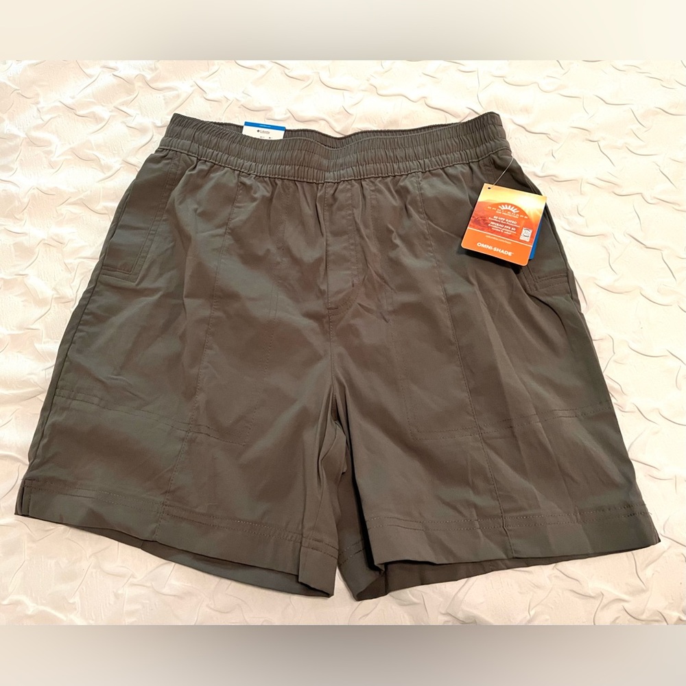 Columbia Climber Canyon shorts. Size S, 6 inch inseam. Brown. New with tags.